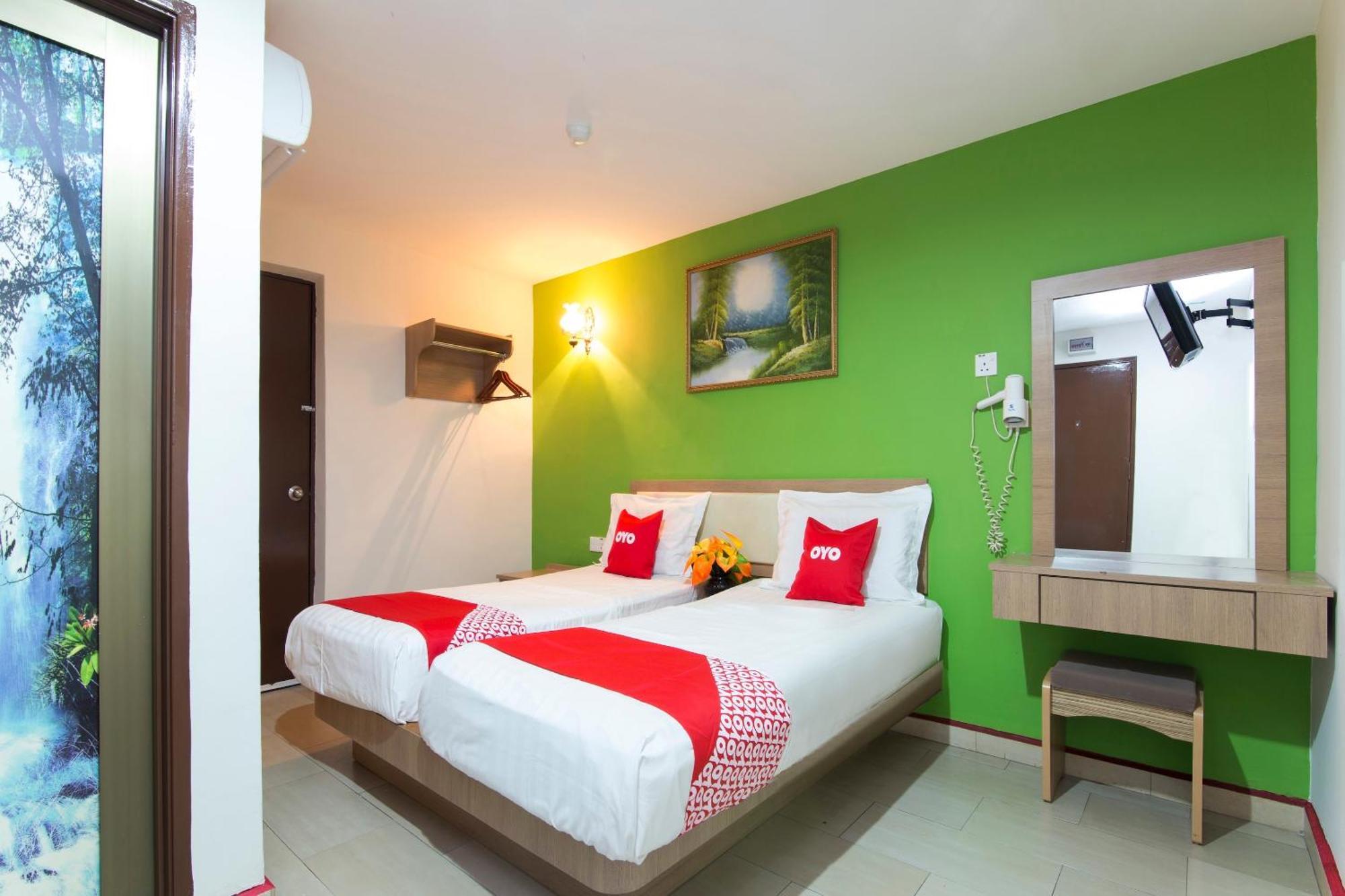Valley View Hotel Lumut Bagian luar foto