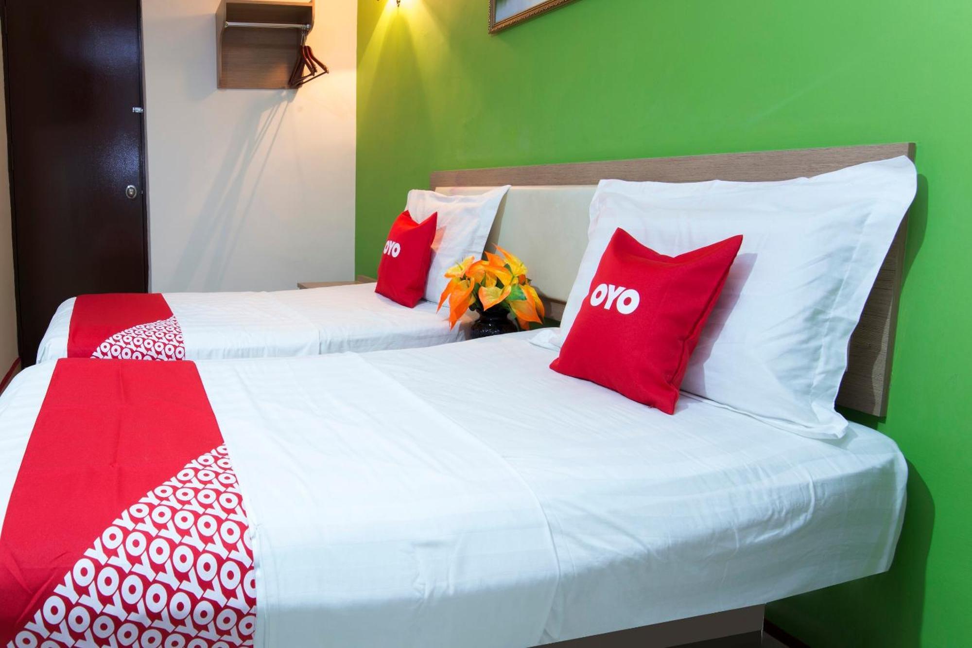 Valley View Hotel Lumut Bagian luar foto