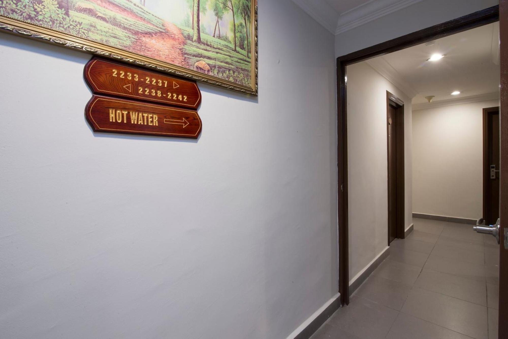 Valley View Hotel Lumut Bagian luar foto
